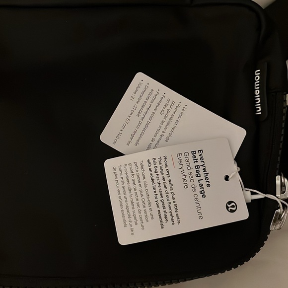 Lululemon everywhere belt bag large NWT - Picture 5 of 9